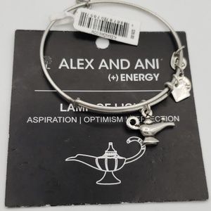 NWT Alex and Ani Aladdin Lamp of Light bangle